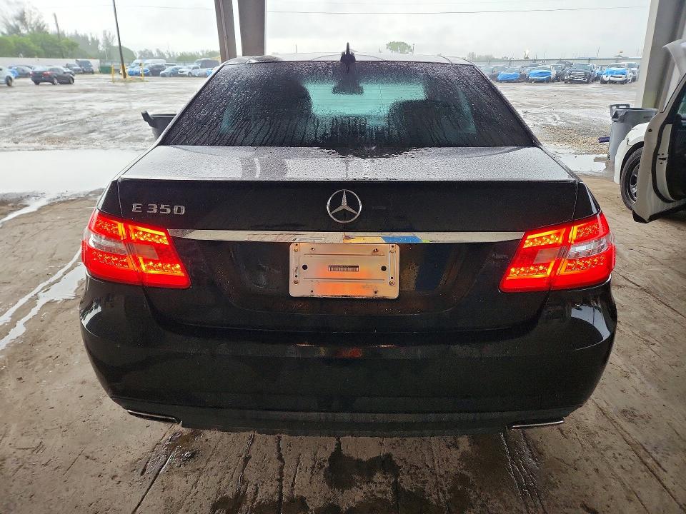 2011 Mercedes-benz E მანქანა იყიდება აუქციონზე, vin: WDDHF5GB2BA290735, აუქციონის ნომერი: 69693606