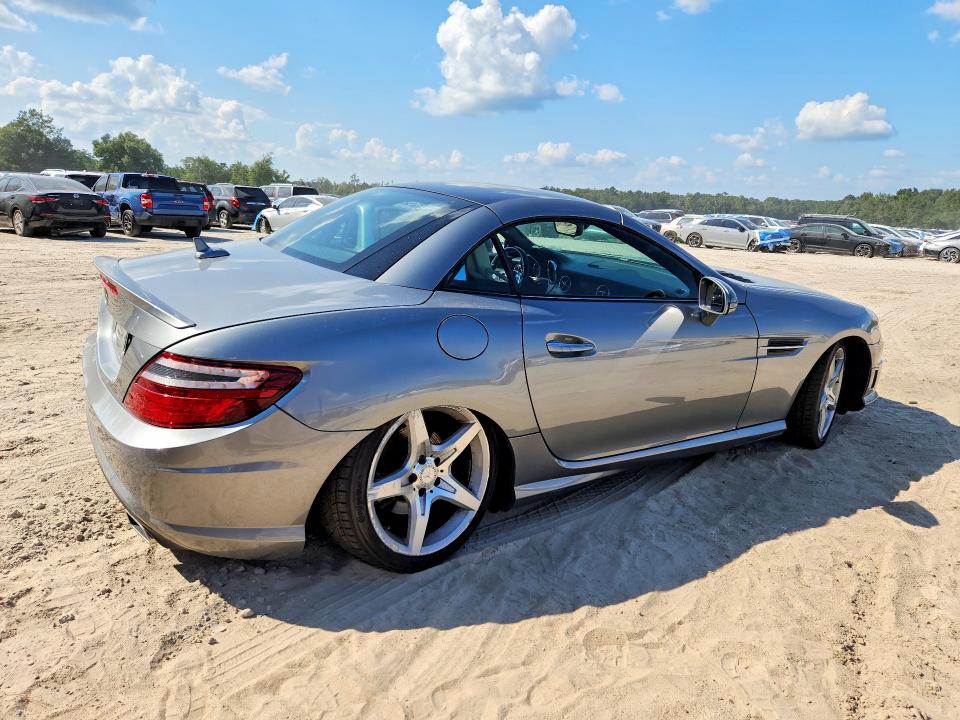 Aukcja sprzedaży 2012 Mercedes-benz Slk, vin: WDDPK5HAXCF024042, numer aukcji: 69582156