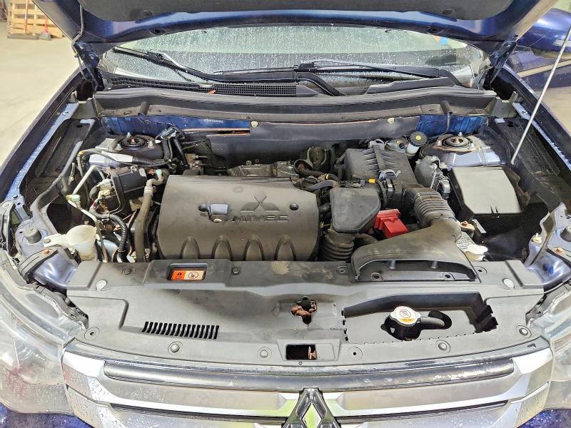 2015 Mitsubishi Outlander მანქანა იყიდება აუქციონზე, vin: JA4AZ3A3XFZ000994, აუქციონის ნომერი: 69958016