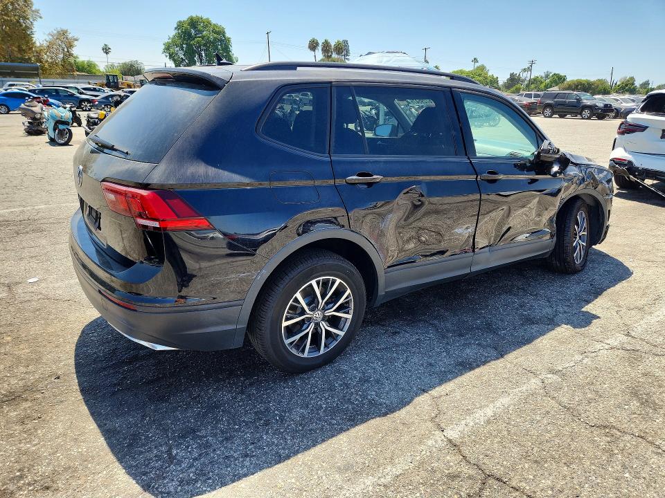 Продажа на аукционе авто 2021 Volkswagen Tiguan, vin: 3VV1B7AX0MM121666, номер лота: 67295476