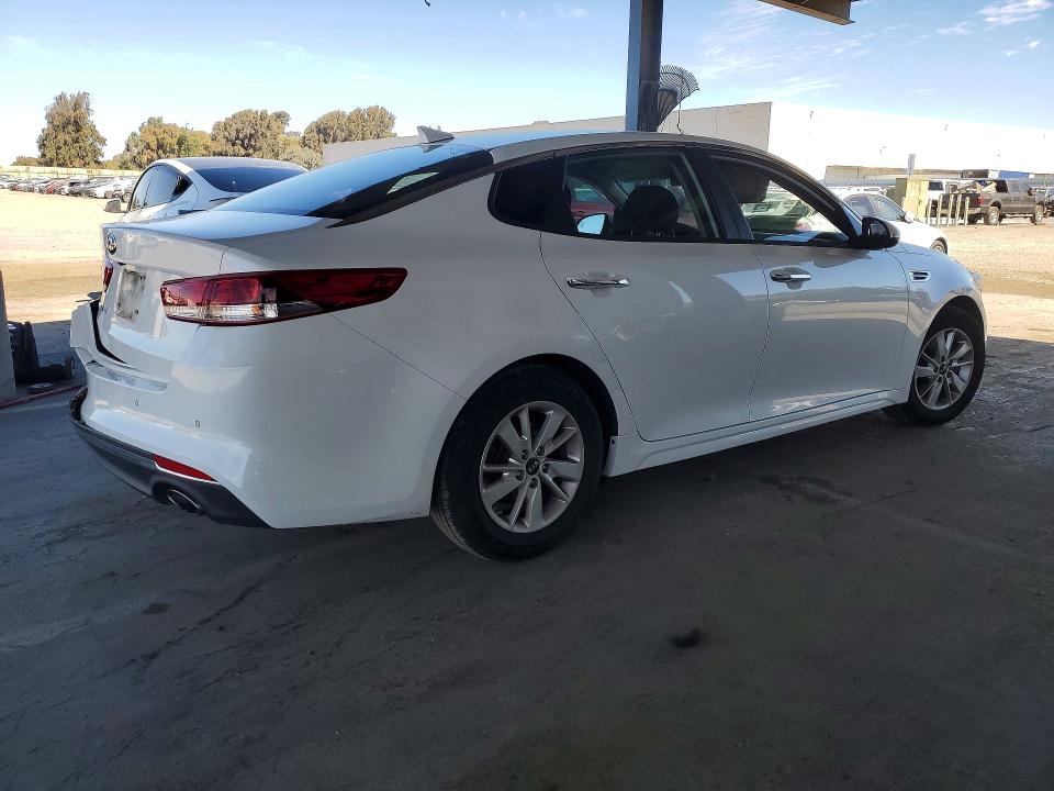 Продаж на аукціоні авто 2018 Kia Optima, vin: 5XXGT4L36JG239667, номер лоту: 68664846