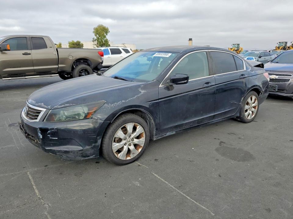 69933996 :رقم المزاد ، 1HGCP26748A118570 vin ، 2008 Honda Accord مزاد بيع
