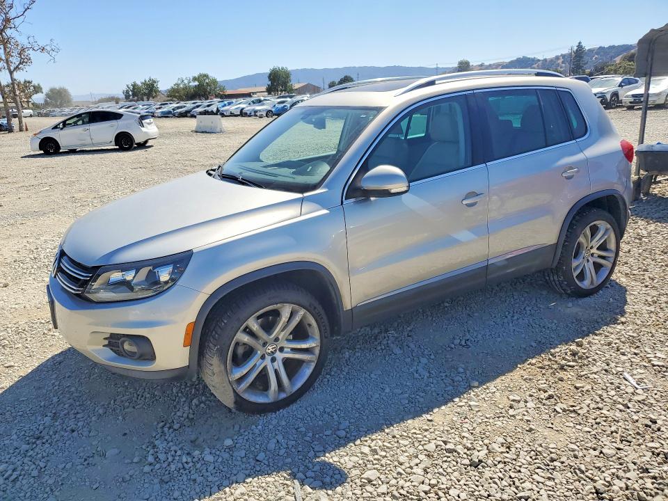 2012 Volkswagen Tiguan მანქანა იყიდება აუქციონზე, vin: WVGBV7AX5CW001771, აუქციონის ნომერი: 69030126