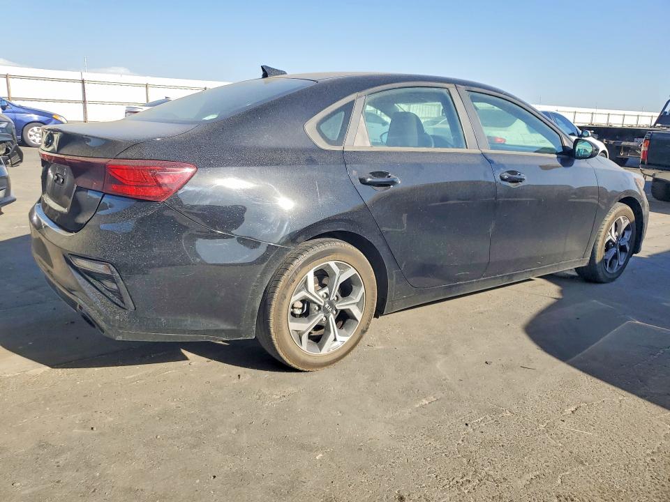 68447076 :رقم المزاد ، 3KPF24AD6LE228013 vin ، 2020 Kia Forte مزاد بيع