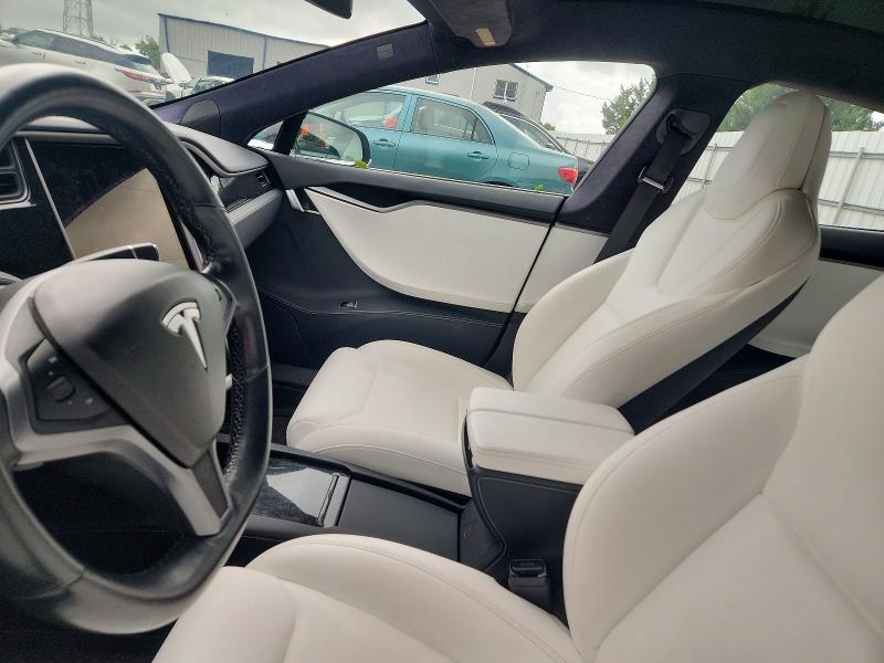 70657946 :رقم المزاد ، 5YJSA1E28LF359785 vin ، 2020 Tesla Model S مزاد بيع