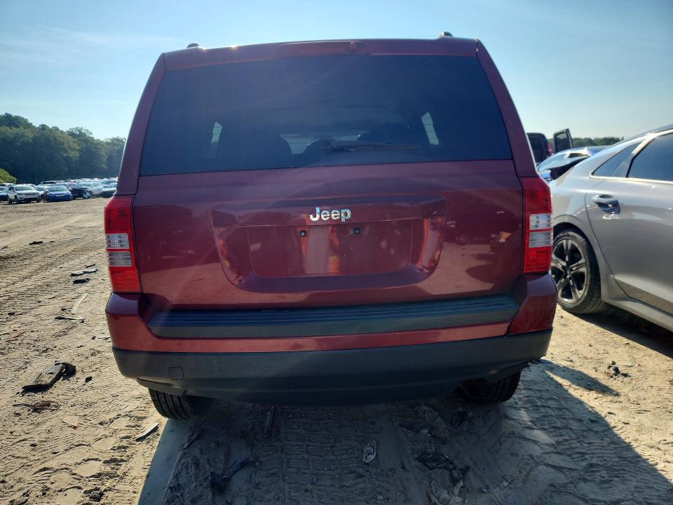 67338476 :رقم المزاد ، 1C4NJPBA0GD553266 vin ، 2016 Jeep Patriot مزاد بيع