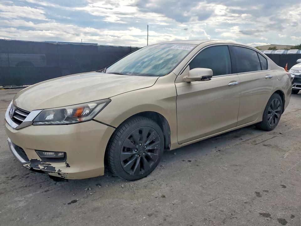 2014 Honda Accord მანქანა იყიდება აუქციონზე, vin: 1HGCR3F85EA024668, აუქციონის ნომერი: 67867806