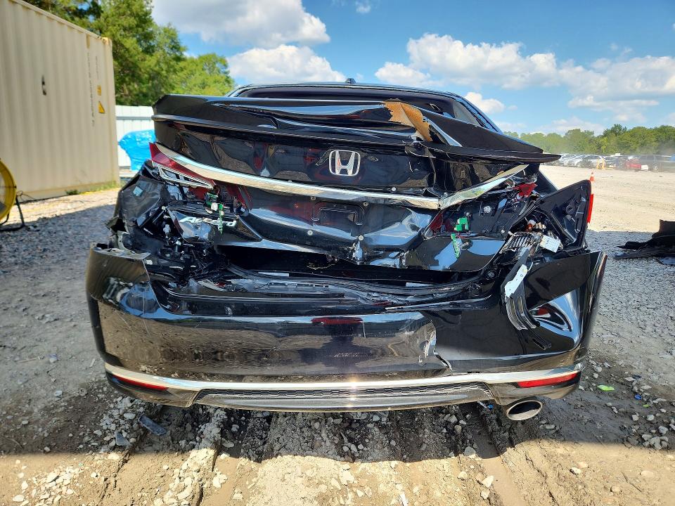 Продажа на аукционе авто 2017 Honda Accord, vin: 1HGCR2F86HA040067, номер лота: 68639416