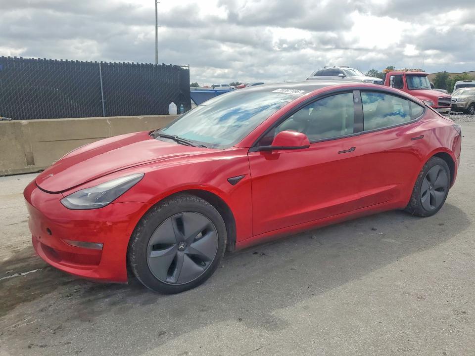 70267186 :رقم المزاد ، 5YJ3E1EBXMF902886 vin ، 2021 Tesla Model 3 مزاد بيع