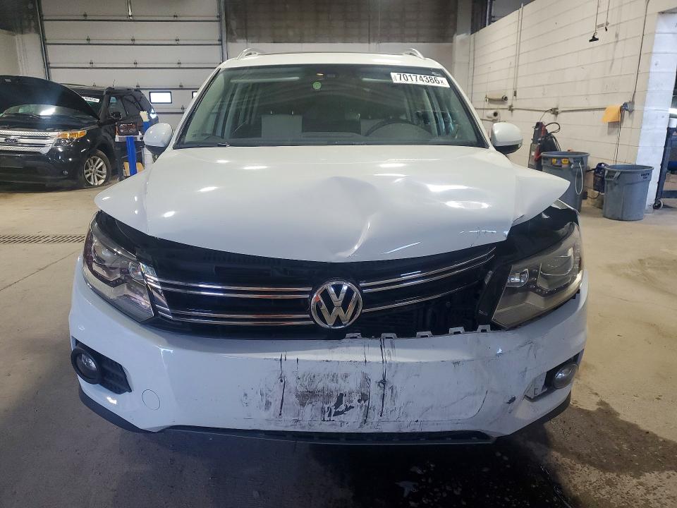 70174386 :رقم المزاد ، WVGBV7AX4GW583822 vin ، 2016 Volkswagen Tiguan مزاد بيع