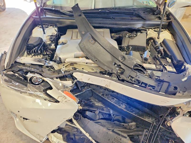 68637946 :رقم المزاد ، 58ABK1GGXJU082703 vin ، 2018 Lexus Es مزاد بيع