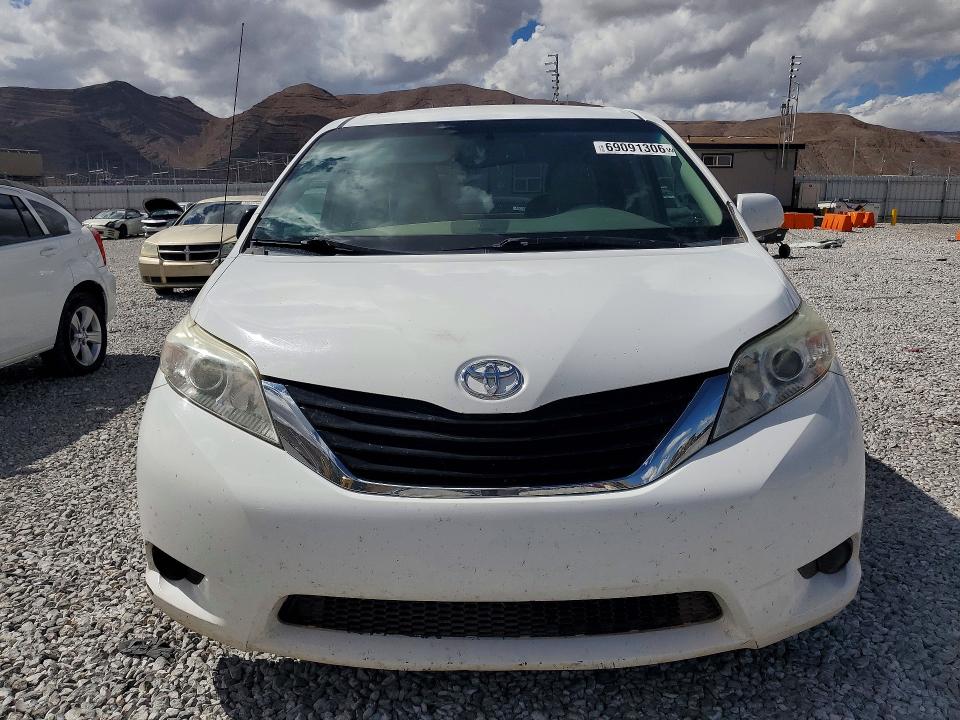 Продаж на аукціоні авто 2013 Toyota Sienna, vin: 5TDJK3DC7DS069792, номер лоту: 69091306