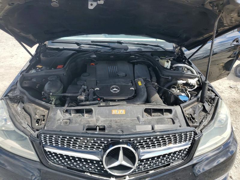 Продажа на аукционе авто 2013 Mercedes-benz C, vin: WDDGJ4HB3DF988408, номер лота: 70445176
