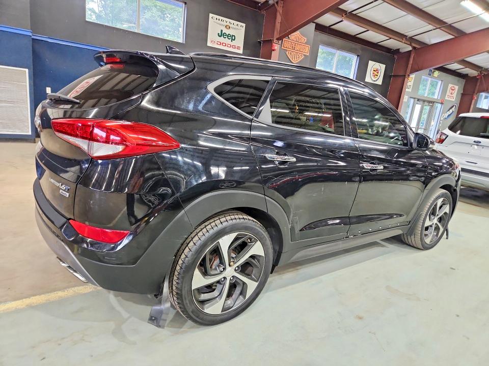 68617096 :رقم المزاد ، KM8J3CA26GU236311 vin ، 2016 Hyundai Tucson مزاد بيع