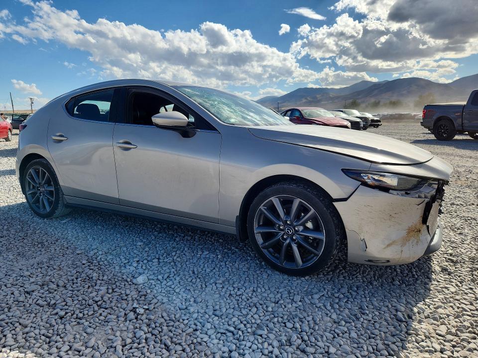 69199156 :رقم المزاد ، JM1BPALL8N1513207 vin ، 2022 Mazda 3 مزاد بيع