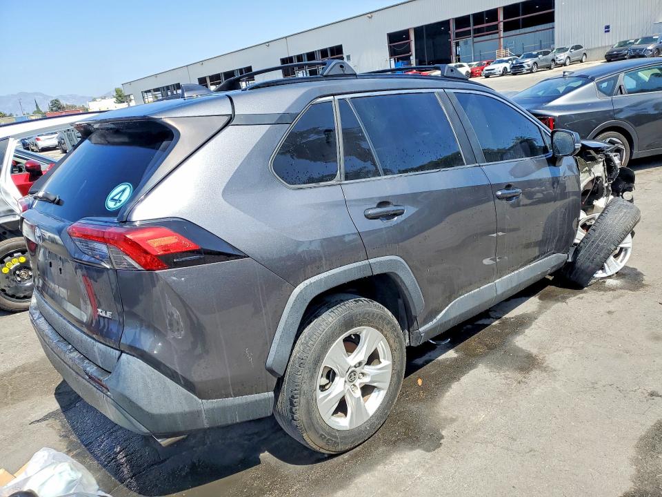 67235156 :رقم المزاد ، 2T3W1RFV3MC169690 vin ، 2021 Toyota Rav4 مزاد بيع