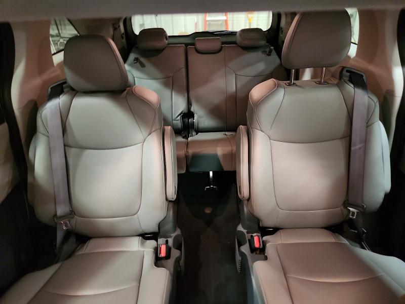 68552816 :رقم المزاد ، 5TDJSKFCXPS093936 vin ، 2023 Toyota Sienna مزاد بيع