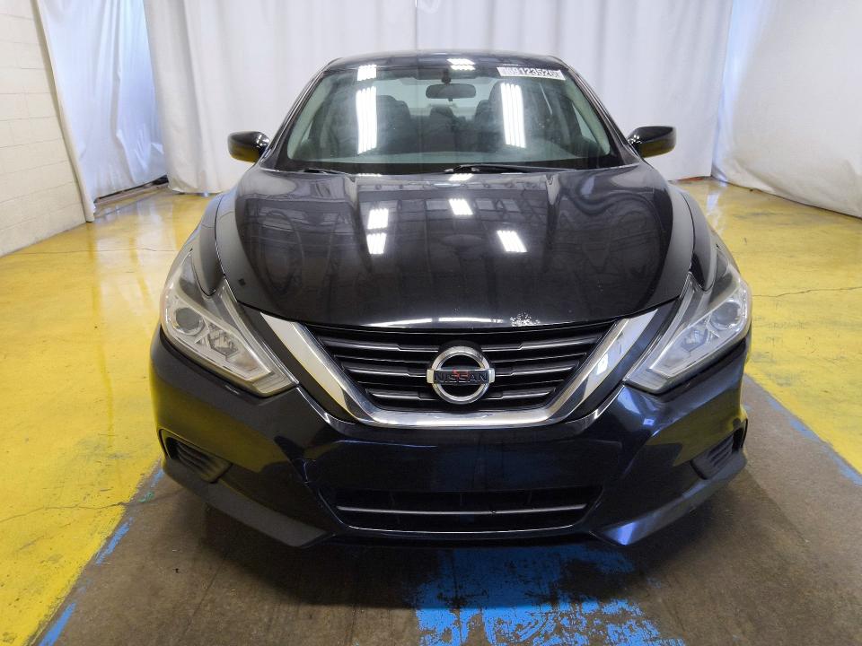69123526 :رقم المزاد ، 1N4AL3AP4JC154984 vin ، 2018 Nissan Altima مزاد بيع