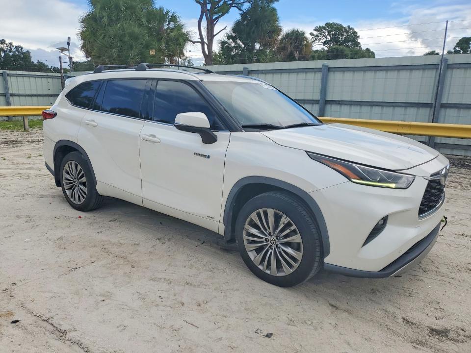 69533616 :رقم المزاد ، 5TDEBRCH9LS005110 vin ، 2020 Toyota Highlander مزاد بيع