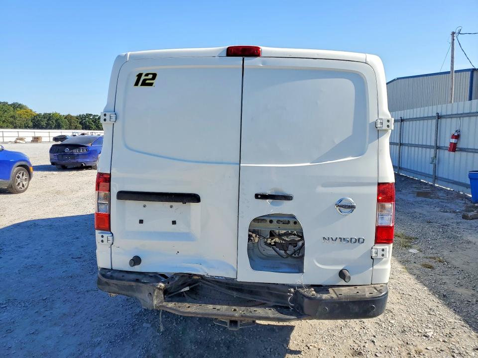 68109876 :رقم المزاد ، 1N6BF0KM4JN802494 vin ، 2018 Niss Nv1500 مزاد بيع