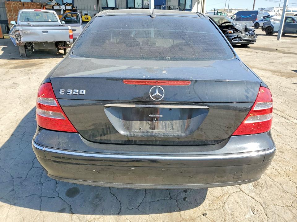 2004 Mercedes-benz E მანქანა იყიდება აუქციონზე, vin: WDBUF65J24A530022, აუქციონის ნომერი: 69629236