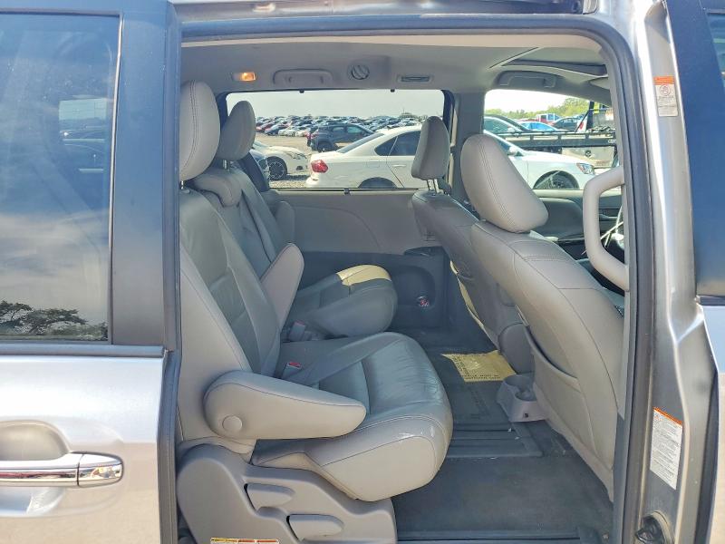 2018 Toyota Sienna მანქანა იყიდება აუქციონზე, vin: 5TDYZ3DC9JS931786, აუქციონის ნომერი: 69396676