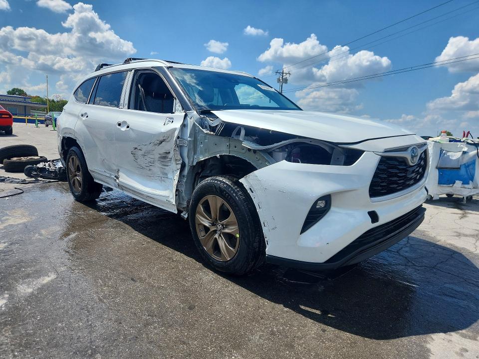Aukcja sprzedaży 2023 Toyota Highlander, vin: 5TDABRCH8PS112671, numer aukcji: 67028116