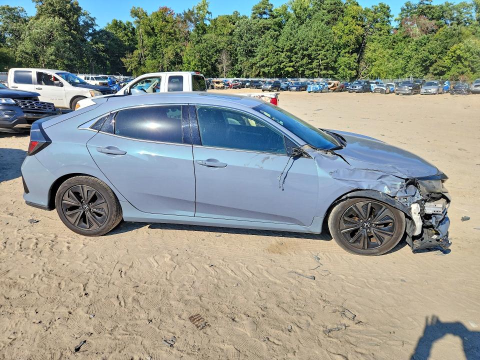 69212396 :رقم المزاد ، SHHFK7H50JU420856 vin ، 2018 Honda Civic مزاد بيع
