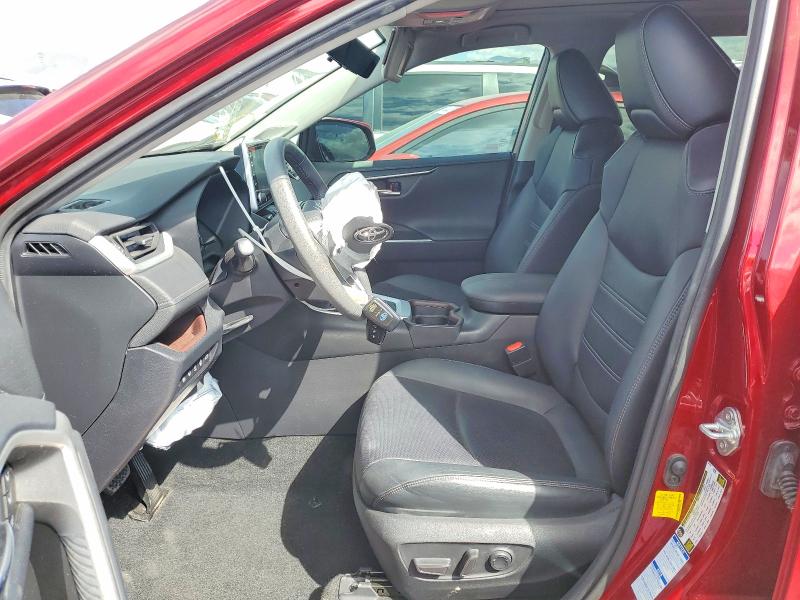 68112536 :رقم المزاد ، 4T3D6RFV5MU027350 vin ، 2021 Toyota Rav4 مزاد بيع