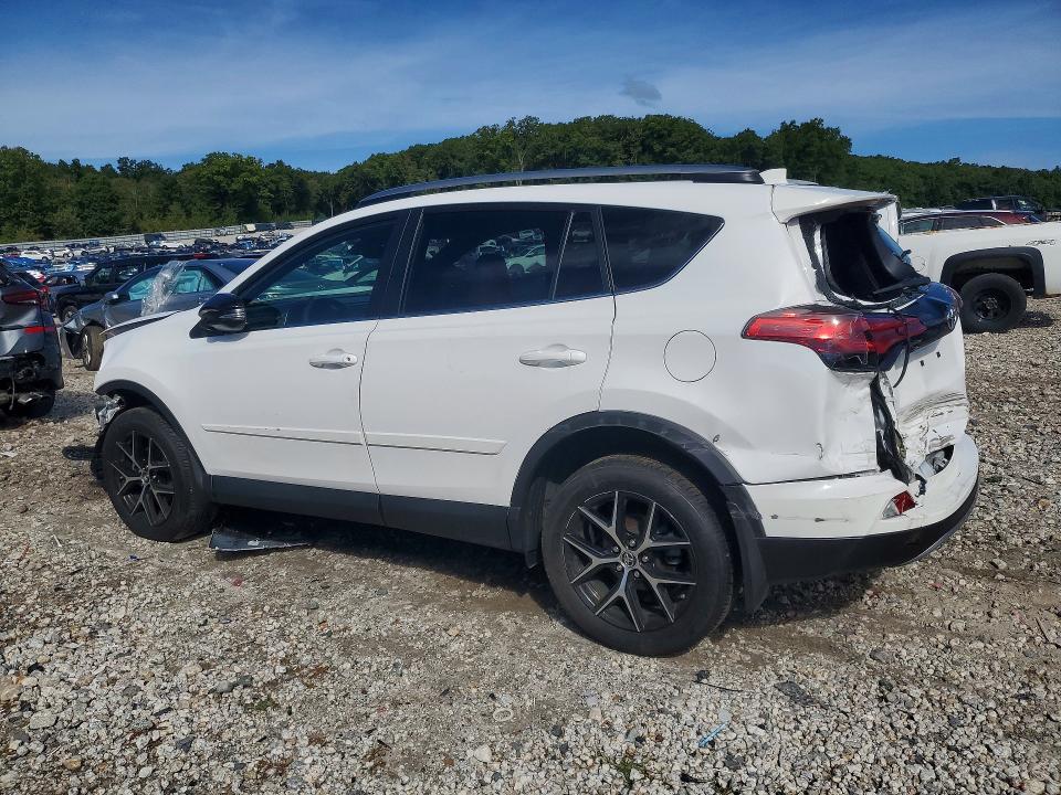 Продаж на аукціоні авто 2017 Toyota Rav4, vin: 2T3JFREV4HW672629, номер лоту: 69621036