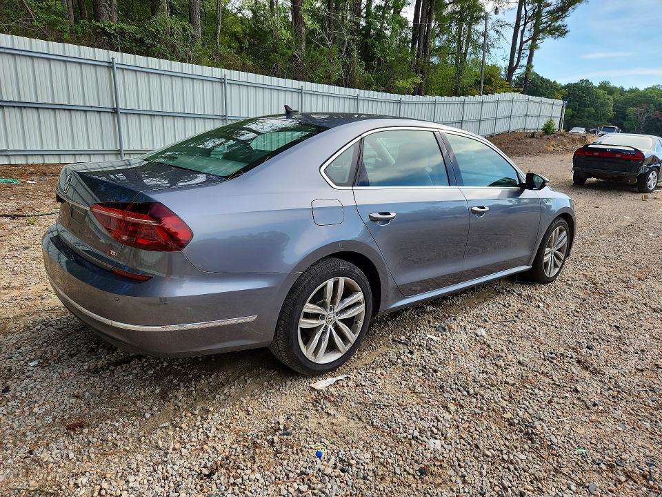 2018 Volkswagen Passat მანქანა იყიდება აუქციონზე, vin: 1VWBA7A37JC045327, აუქციონის ნომერი: 67961436