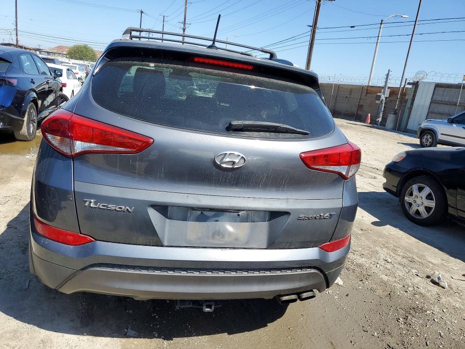 2016 Hyundai Tucson მანქანა იყიდება აუქციონზე, vin: KM8J33A22GU120877, აუქციონის ნომერი: 67903476