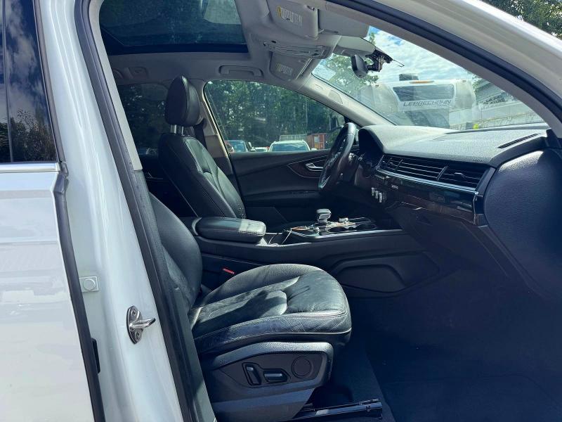 2018 Audi Q7 მანქანა იყიდება აუქციონზე, vin: WA1LAAF7XJD023827, აუქციონის ნომერი: 68409456