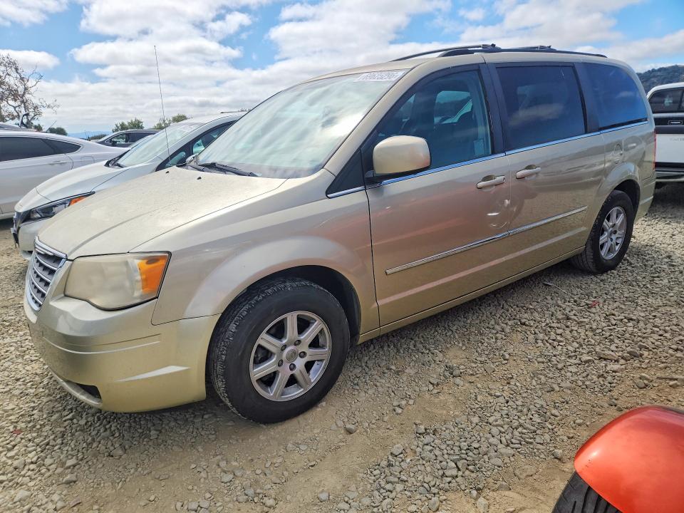69625296 :رقم المزاد ، 2A4RR5D12AR281667 vin ، 2010 Chrysler Town & Country مزاد بيع