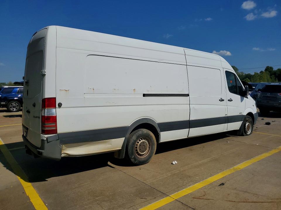Продажа на аукционе авто 2015 Mercedes-benz Sprinter, vin: WD3PE8DCXFP145706, номер лота: 62997426