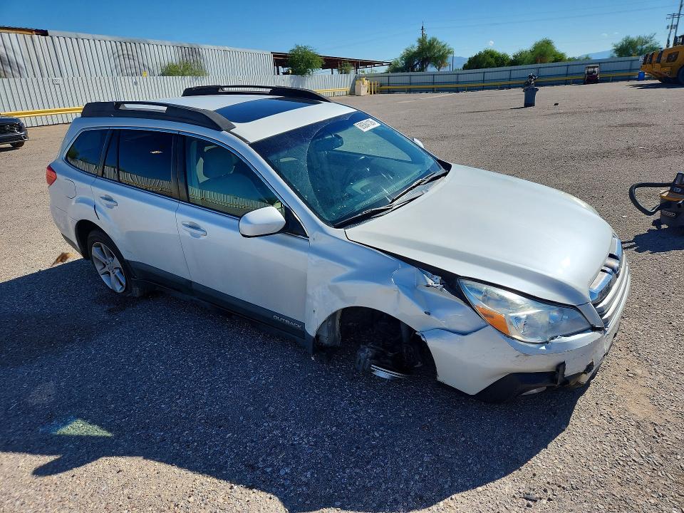 2013 Subaru Outback მანქანა იყიდება აუქციონზე, vin: 4S4BRBGC0D3304746, აუქციონის ნომერი: 69364126