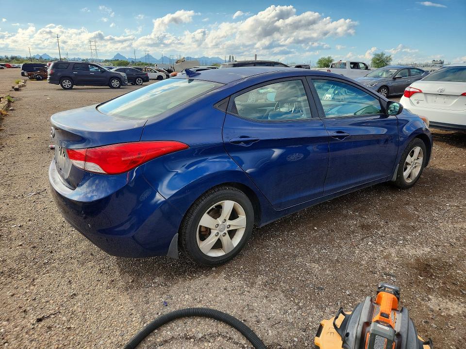 70778056 :رقم المزاد ، KMHDH4AE5DU684002 vin ، 2013 Hyundai Elantra مزاد بيع
