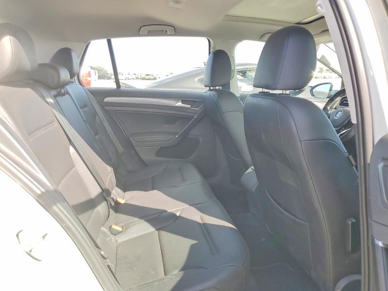 68262556 :رقم المزاد ، 3VWG57AU4MM001324 vin ، 2021 Volkswagen Golf مزاد بيع