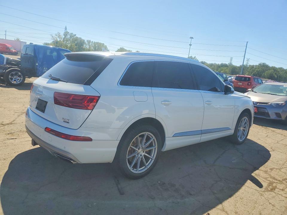 Aukcja sprzedaży 2017 Audi Q7, vin: WA1LAAF72HD008426, numer aukcji: 70126826