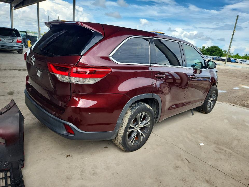 69487306 :رقم المزاد ، 5TDZARFHXJS036959 vin ، 2018 Toyota Highlander مزاد بيع
