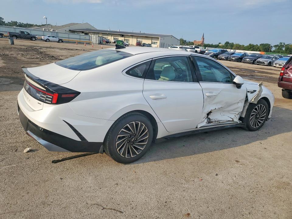 2025 Hyundai Sonata Hybrid მანქანა იყიდება აუქციონზე, vin: KMHL34JJ9SA108466, აუქციონის ნომერი: 67436306
