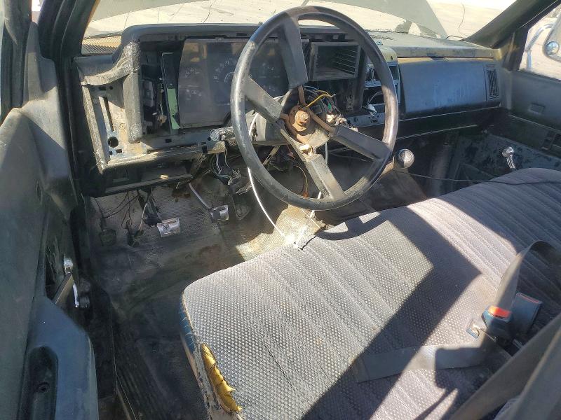 Auction sale of the 1989 Chevrolet Gmt-400, vin: 1GCFC24K3KE162607, lot number: 70900156