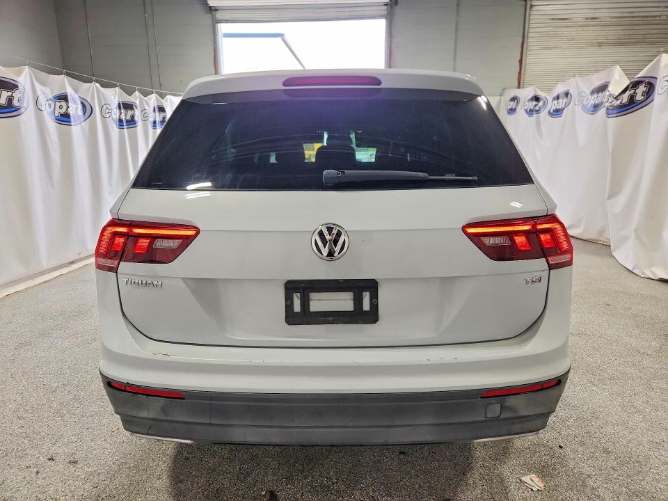 Продаж на аукціоні авто 2018 Volkswagen Tiguan, vin: 3VV1B7AX1JM104127, номер лоту: 67920066