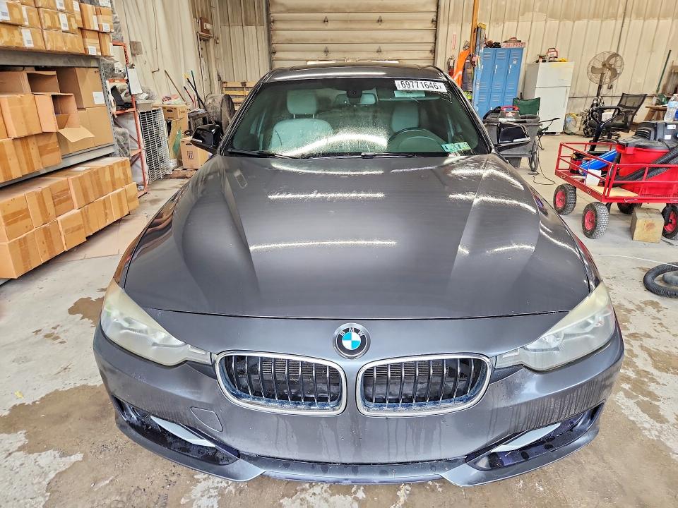 69771646 :رقم المزاد ، WBA3A5G50DNN66075 vin ، 2013 Bmw 328 مزاد بيع