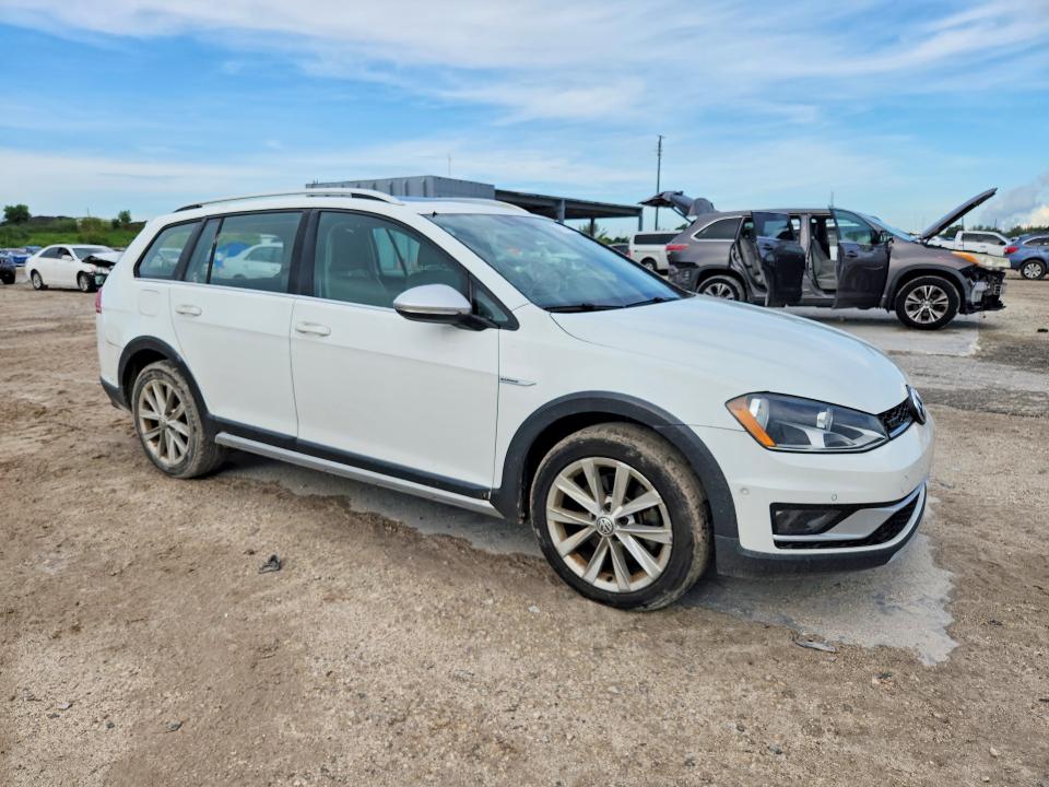 2017 Volkswagen Golf Alltrack მანქანა იყიდება აუქციონზე, vin: 3VWH17AU1HM507912, აუქციონის ნომერი: 67573166