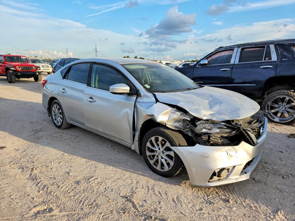 Продаж на аукціоні авто 2018 Nissan Sentra, vin: 3N1AB7AP8JY225991, номер лоту: 71384846