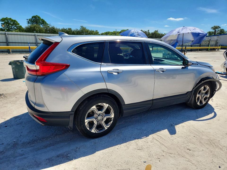 70655176 :رقم المزاد ، 7FARW1H81JE000196 vin ، 2018 Honda Cr-v مزاد بيع