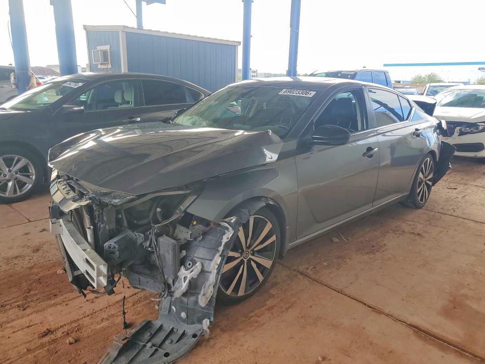 2020 Nissan Altima მანქანა იყიდება აუქციონზე, vin: 1N4BL4CV8LN318895, აუქციონის ნომერი: 69023306