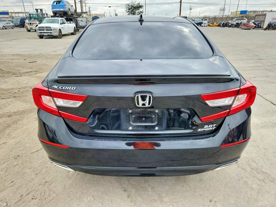 Продажа на аукционе авто 2019 Honda Accord, vin: 1HGCV2F36KA016830, номер лота: 69775676