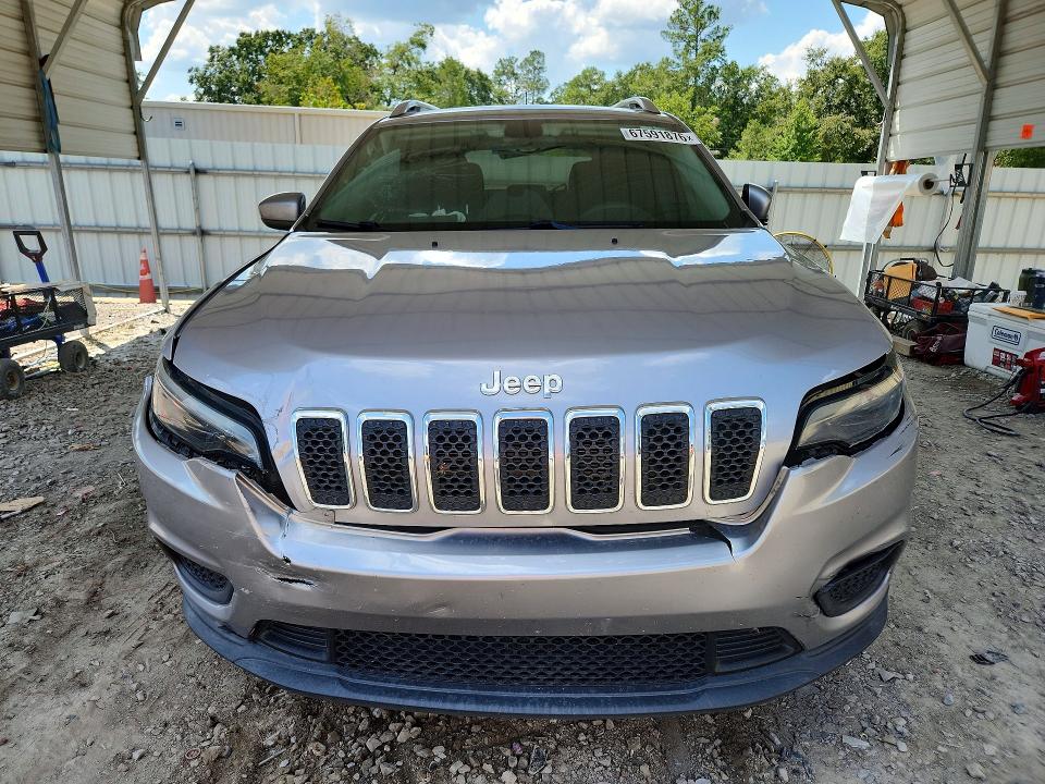 67591876 :رقم المزاد ، 1C4PJLCB8LD614298 vin ، 2020 Jeep Cherokee مزاد بيع